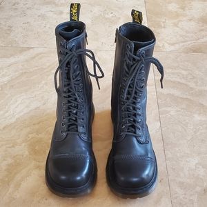 Dr. Martens Miranda Boot Size 9
